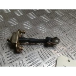 Tirant de porte avant droit...