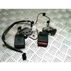 Attache ceinture arriere...