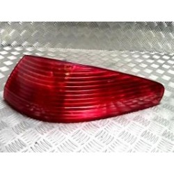 Feu arriere principal droit...