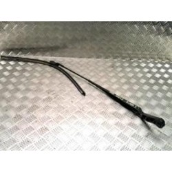 Bras essuie glace avant...