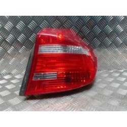 Feu arriere principal droit...