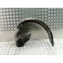 Pare boue avant droit...
