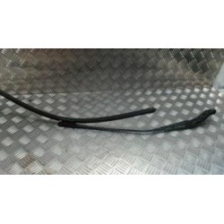 Bras essuie glace avant...