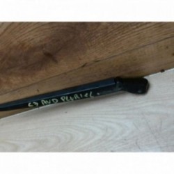 Bras essuie glace avant...