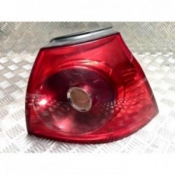 Feu arriere principal droit...