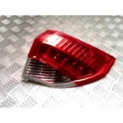 Feu arriere principal droit...