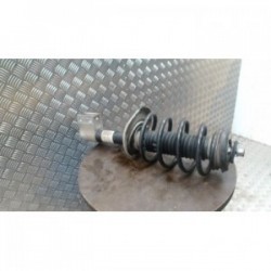 Amortisseur avant droit...