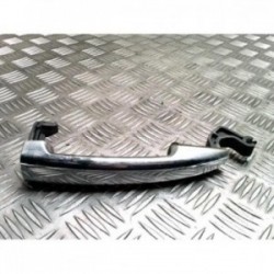 Poignee porte avant gauche...