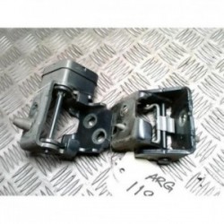 Charniere de porte arriere...