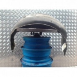 Pare boue arriere gauche...