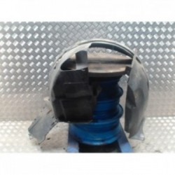 Pare boue avant droit...