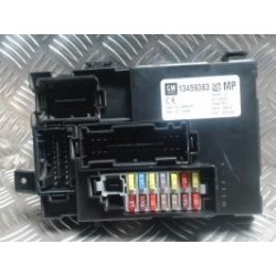 Porte fusible OPEL MERIVA B...