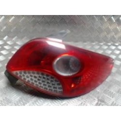 Feu arriere principal droit...