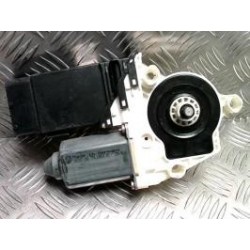 Moteur leve vitre avant...