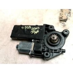 Moteur leve vitre avant...