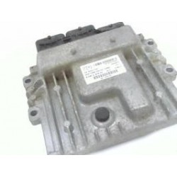 Calculateur moteur PEUGEOT...