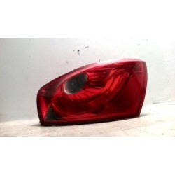 Feu arriere principal droit...