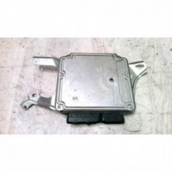 Calculateur moteur TOYOTA...