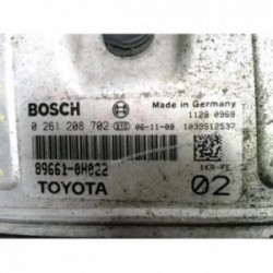 Calculateur moteur TOYOTA...