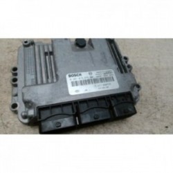 Calculateur moteur RENAULT...