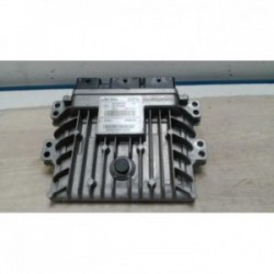 Calculateur moteur NISSAN...