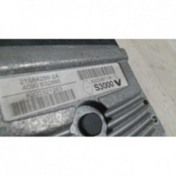 Calculateur moteur RENAULT...