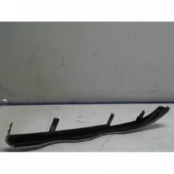 Enjoliveur moustache...