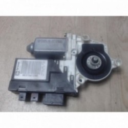 Moteur leve vitre avant...