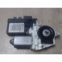 Moteur leve vitre avant...