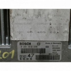 Calculateur moteur PEUGEOT...