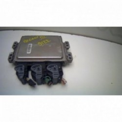 Calculateur moteur RENAULT 