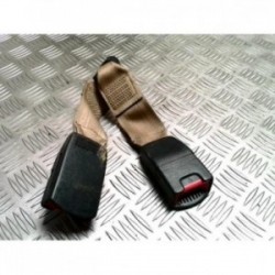 Attache ceinture arriere...