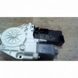 Moteur leve vitre avant...