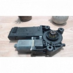 Moteur leve vitre avant...
