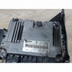Calculateur moteur RENAULT...