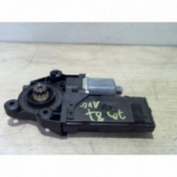 Moteur leve vitre avant...