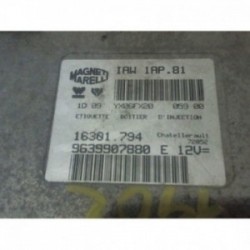 Calculateur moteur PEUGEOT...