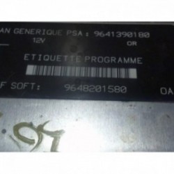 Calculateur moteur PEUGEOT...