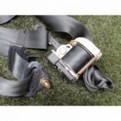 Ceinture avant droit...