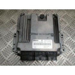 Calculateur moteur RENAULT...