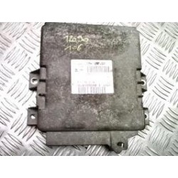 Calculateur moteur PEUGEOT...