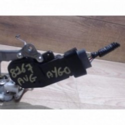 Serrure avant gauche TOYOTA...