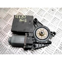 Moteur leve vitre avant...