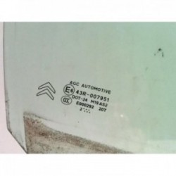Vitre avant droit CITROEN...